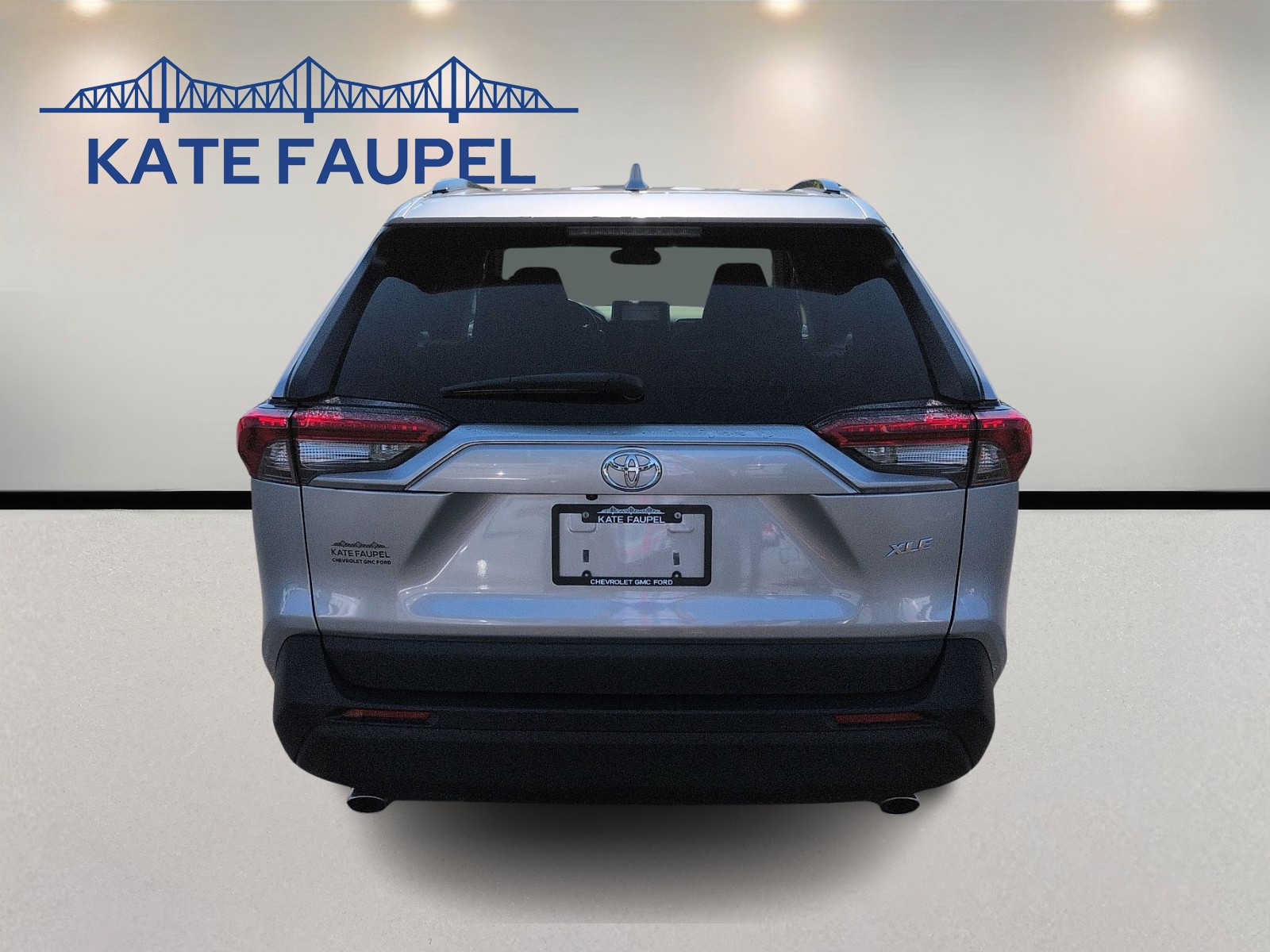 Used 2024 Toyota RAV4 XLE FWD image 6