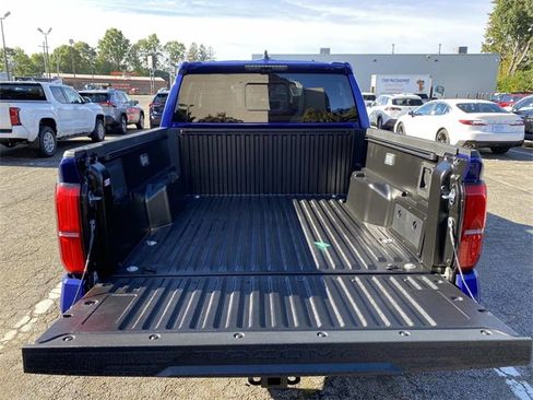 New 2025 Toyota Tacoma TRD Sport image 5