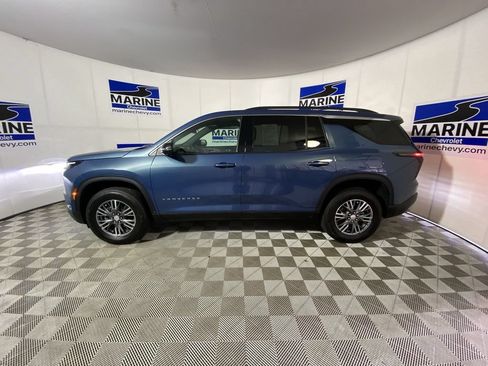 Used 2024 Chevrolet Traverse LT w/ Trailering Package FWD image 10