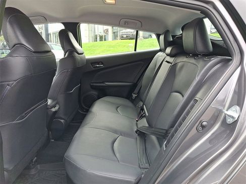 Used 2020 Toyota Prius Prime XLE image 11