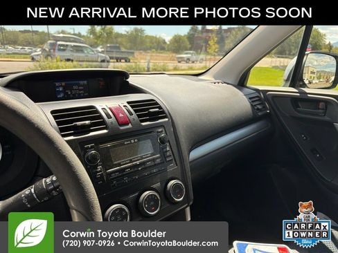 Used 2014 Subaru Forester 2.5i Premium w/ Popular Package #2 AWD/4WD image 10