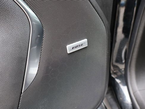 Used 2022 Chevrolet Tahoe Z71 w/ Luxury Package image 14