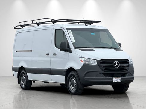 Used 2023 Mercedes-Benz Sprinter 1500 image 7