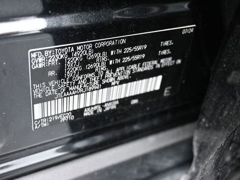 Used 2024 Toyota Venza Nightshade image 18