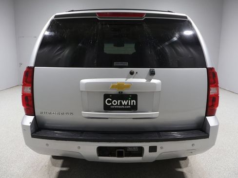 Used 2013 Chevrolet Suburban LT w/ Luxury Package AWD/4WD image 3