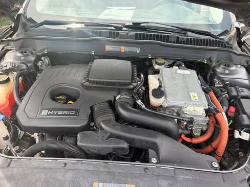 Used 2014 Ford Fusion SE w/ Equipment Group 502A FWD image 24