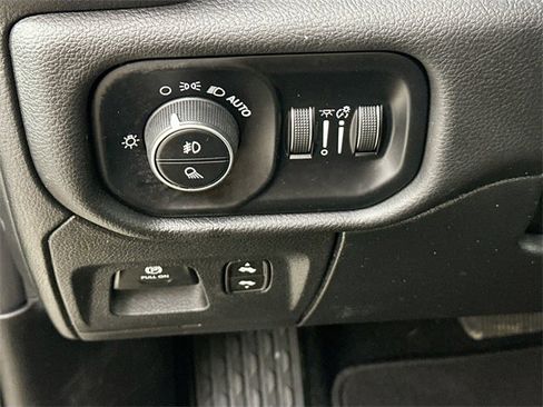 Used 2025 RAM 1500 Laramie w/ Sport Appearance Package image 10