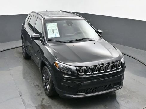 New 2026 Jeep Compass Latitude w/ Sun and Sound Group image 45