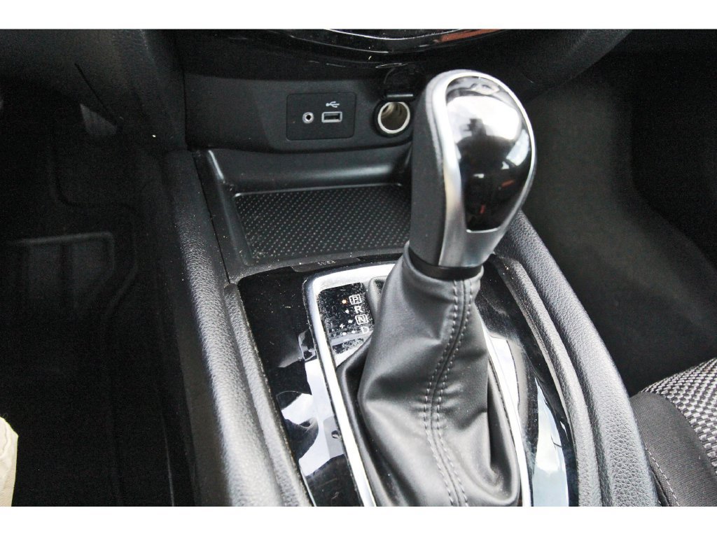 Used 2021 Nissan Rogue Sport SV FWD image 30