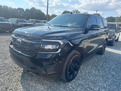 Used 2022 Ford Expedition Limited AWD/4WD image 1
