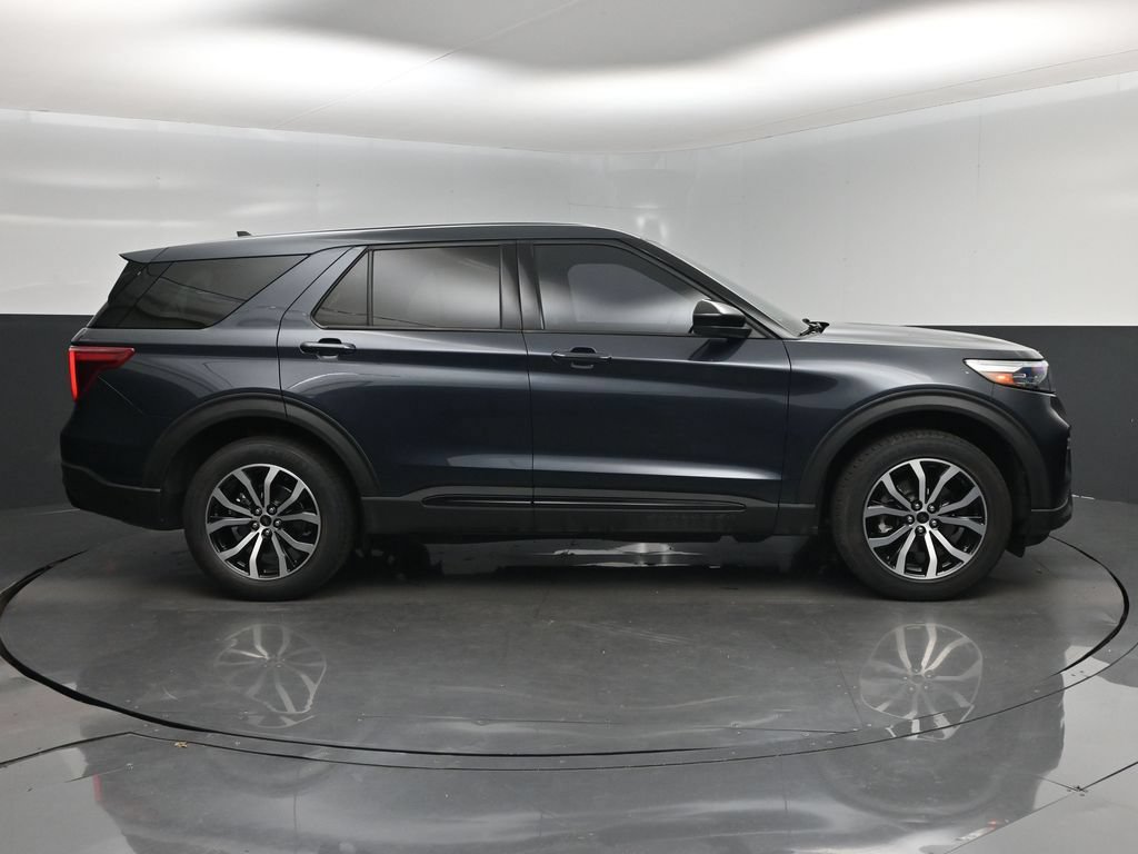 Used 2022 Ford Explorer ST AWD/4WD image 2