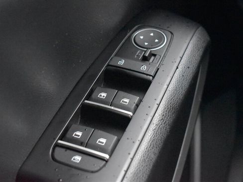 Used 2023 Kia Soul S FWD image 16