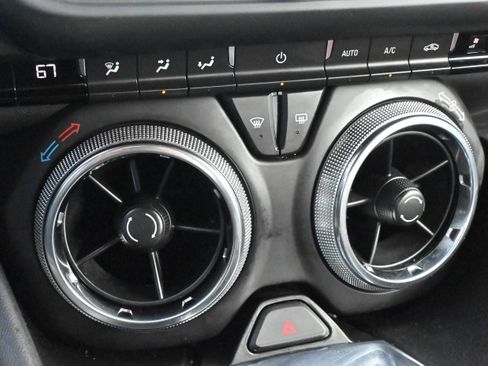 Used 2023 Chevrolet Camaro LT image 20