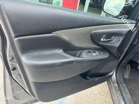 Used 2018 Nissan Murano SL w/ Midnight Edition Package AWD/4WD image 13