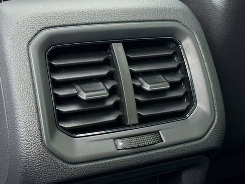 New 2026 Volkswagen Taos SE AWD/4WD image 26