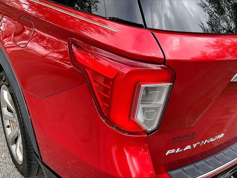 Used 2020 Ford Explorer Platinum w/ Premium Technology Package image 20