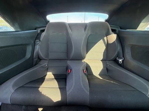 Used 2016 Ford Mustang Convertible RWD image 28