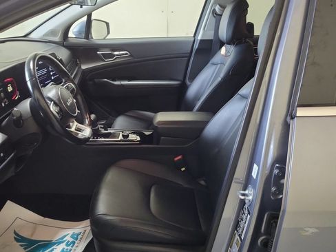 Used 2024 Kia Sportage EX AWD/4WD image 9