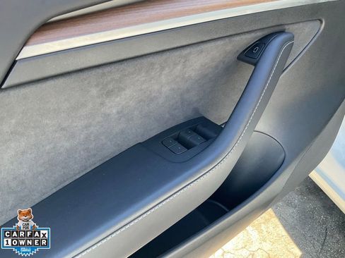 Used 2023 Tesla Model 3 Standard Range image 24