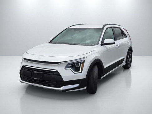 New 2026 Kia Niro LX FWD image 8