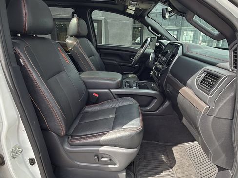 Used 2021 Nissan Titan PRO-4X w/ Pro-4x Convenience Package AWD/4WD image 19