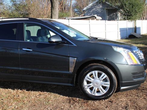 Used 2016 Cadillac SRX Base 4dr SUV image 4