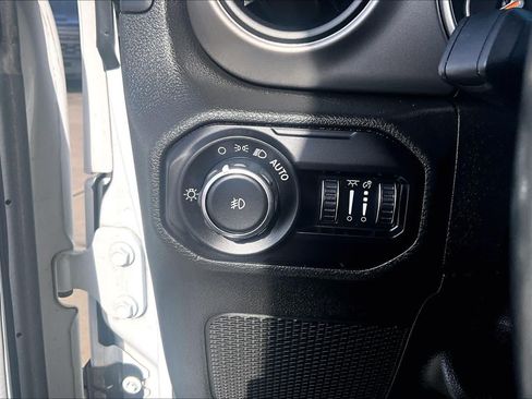 Used 2021 Jeep Wrangler Unlimited Sport AWD/4WD image 35
