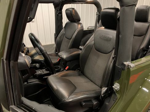 Used 2016 Jeep Wrangler Sahara image 44