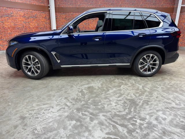 Used 2026 BMW X5 xDrive40i AWD/4WD image 2