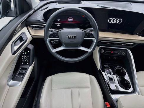 Certified 2025 Audi Q5 Premium Plus w/ Premium Plus AWD/4WD image 10