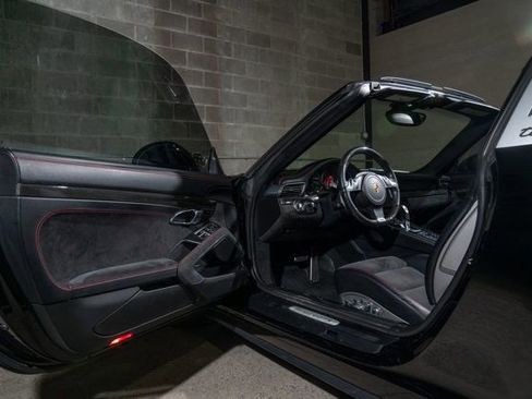 Used 2016 Porsche 911 Targa 4 GTS image 21