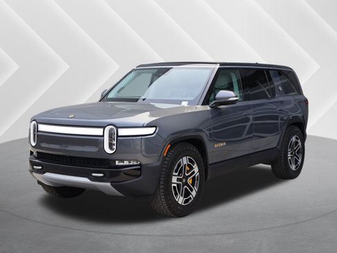 Used 2023 Rivian R1S Adventure AWD/4WD image 1