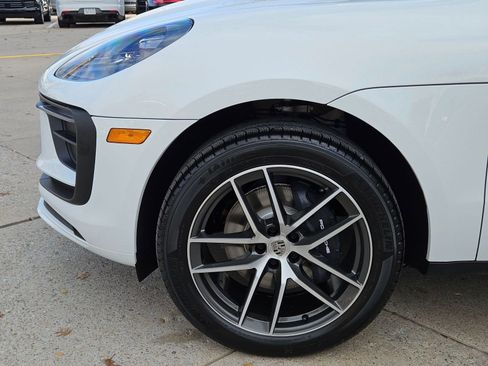 New 2026 Porsche Macan image 12