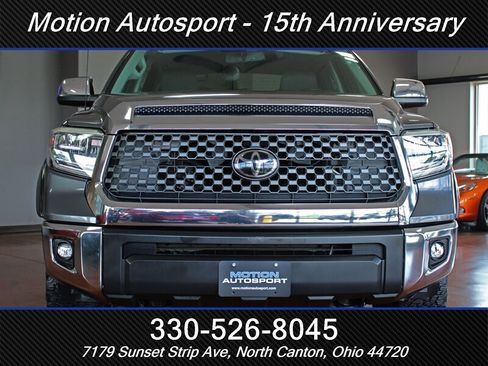 Used 2018 Toyota Tundra SR5 w/ TRD Off Road Package AWD/4WD image 3