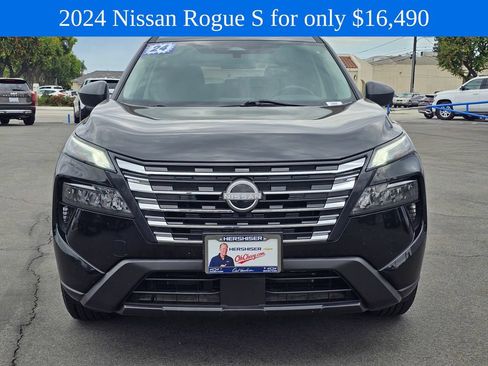 Used 2024 Nissan Rogue S FWD image 3