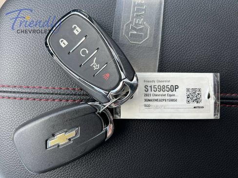 Certified 2023 Chevrolet Equinox RS w/ RS Leather Package AWD/4WD image 29