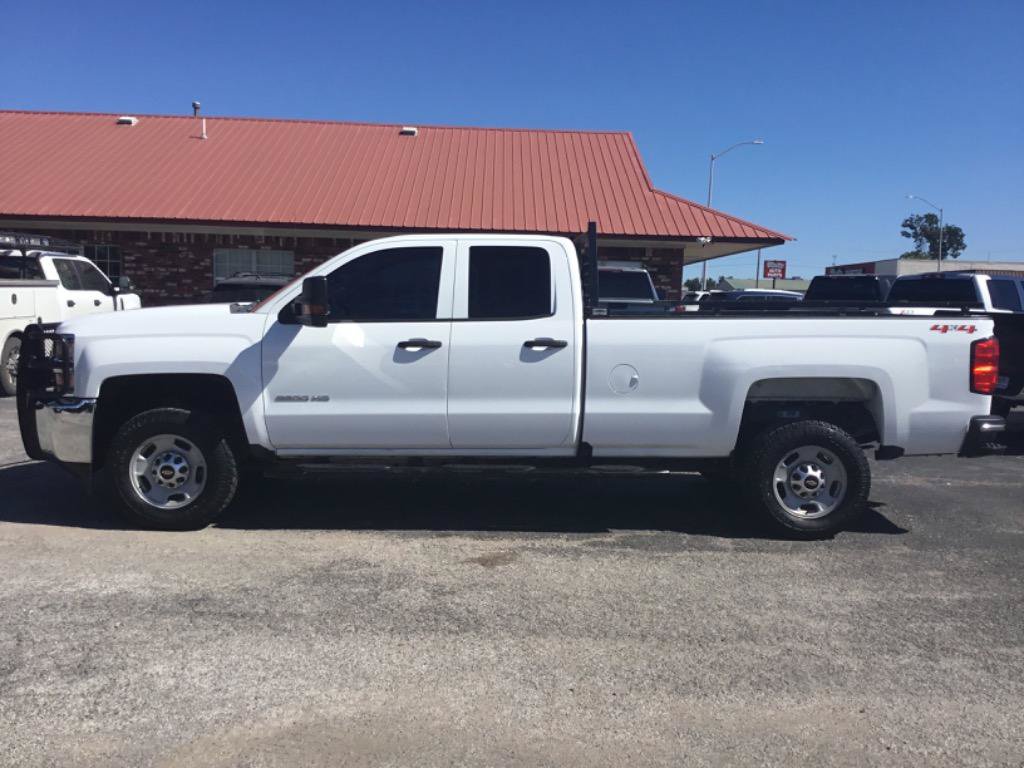 Used 2018 Chevrolet Silverado 2500 W/T w/ WT Convenience Package AWD/4WD image 2