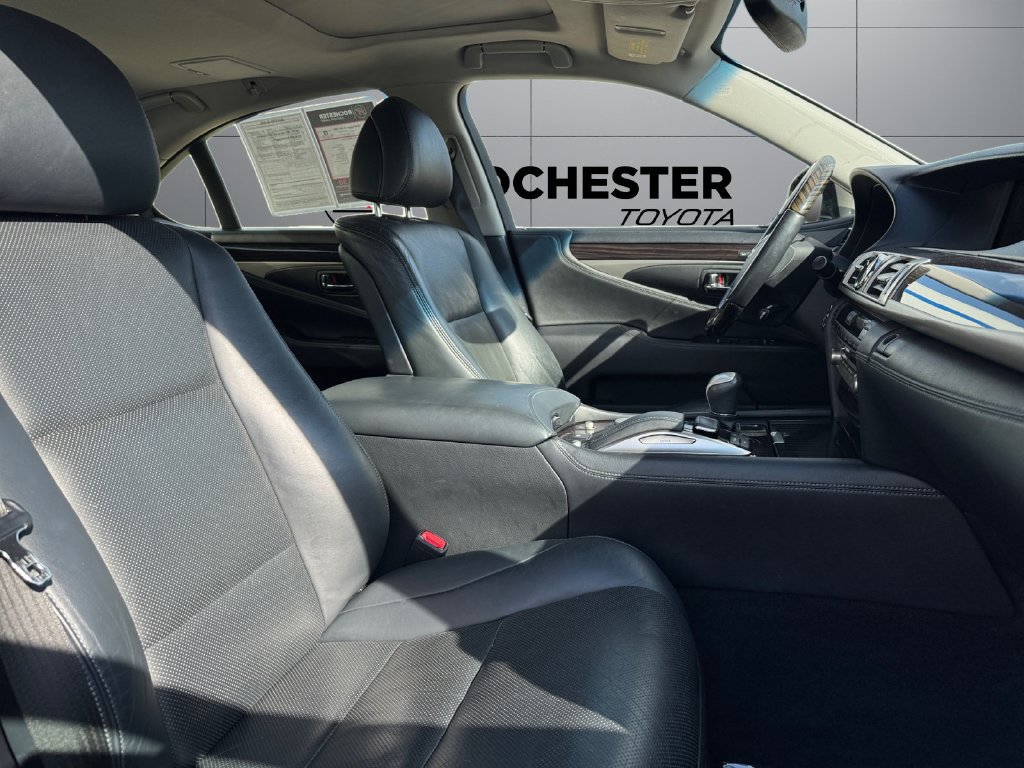 Used 2016 Lexus LS 460 AWD w/ Comfort Package image 17