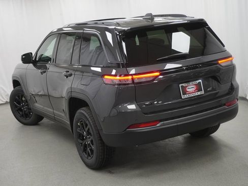 New 2026 Jeep Grand Cherokee Altitude AWD/4WD image 11