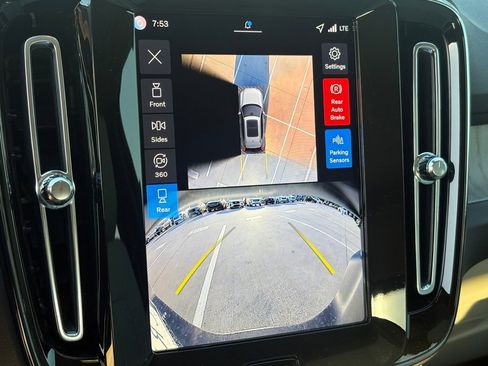 New 2026 Volvo XC40 B5 Plus w/ Protection Package Premier image 10