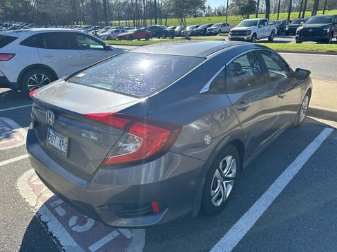 Used 2018 Honda Civic LX image 4
