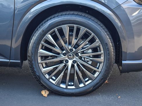 Used 2024 Lexus RX 450h AWD w/ Luxury Package image 10