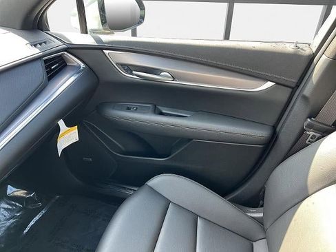 New 2025 Cadillac XT5 Luxury w/ LPO, Floor Liner Package image 17