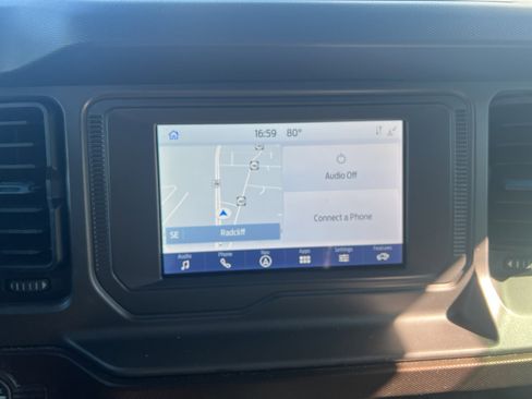 Used 2021 Ford Bronco Outer Banks image 11