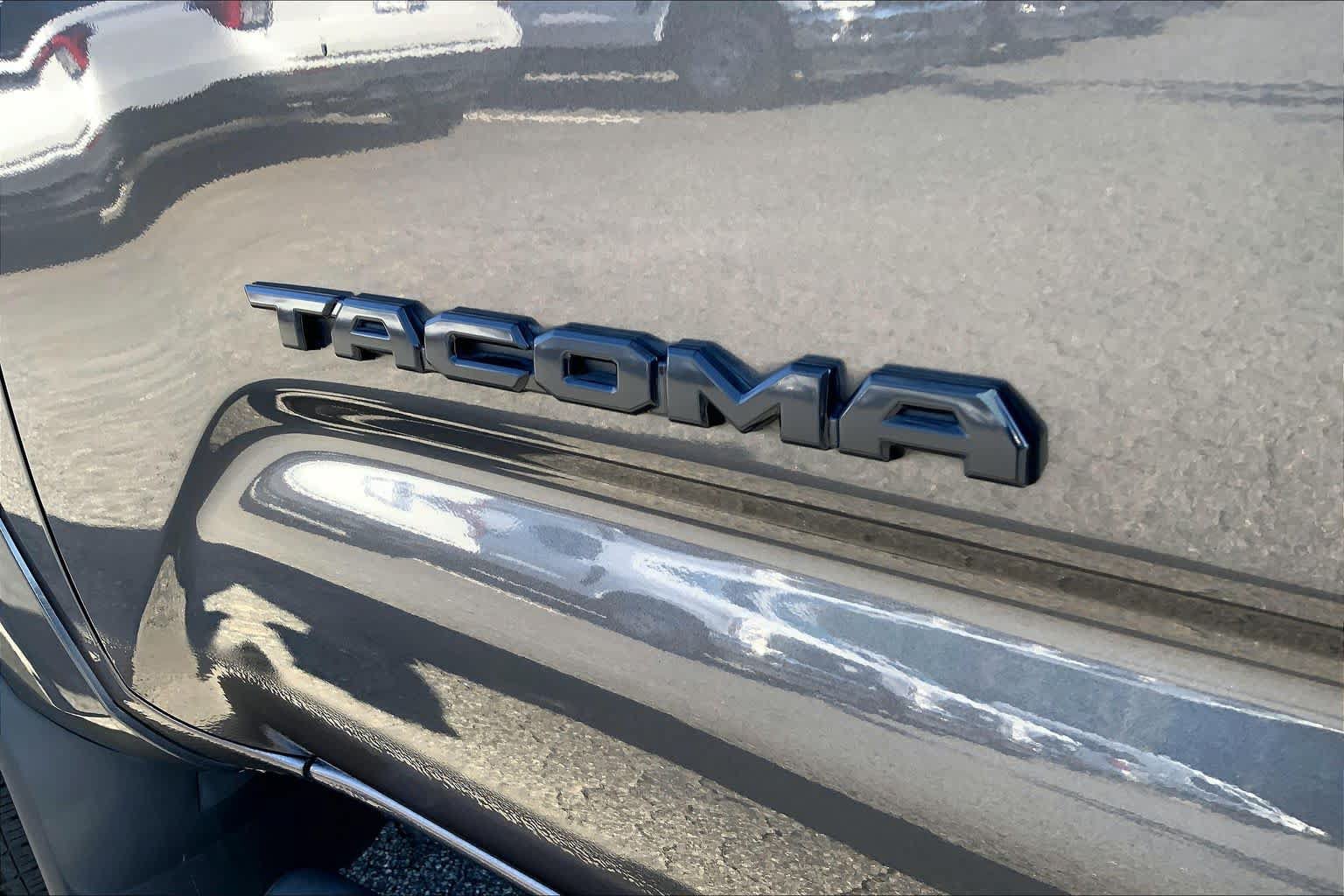 Used 2021 Toyota Tacoma SR5 RWD image 10
