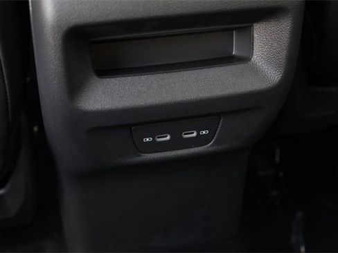 New 2025 Volkswagen Tiguan SE image 22