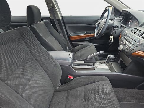 Used 2011 Honda Accord EX image 12