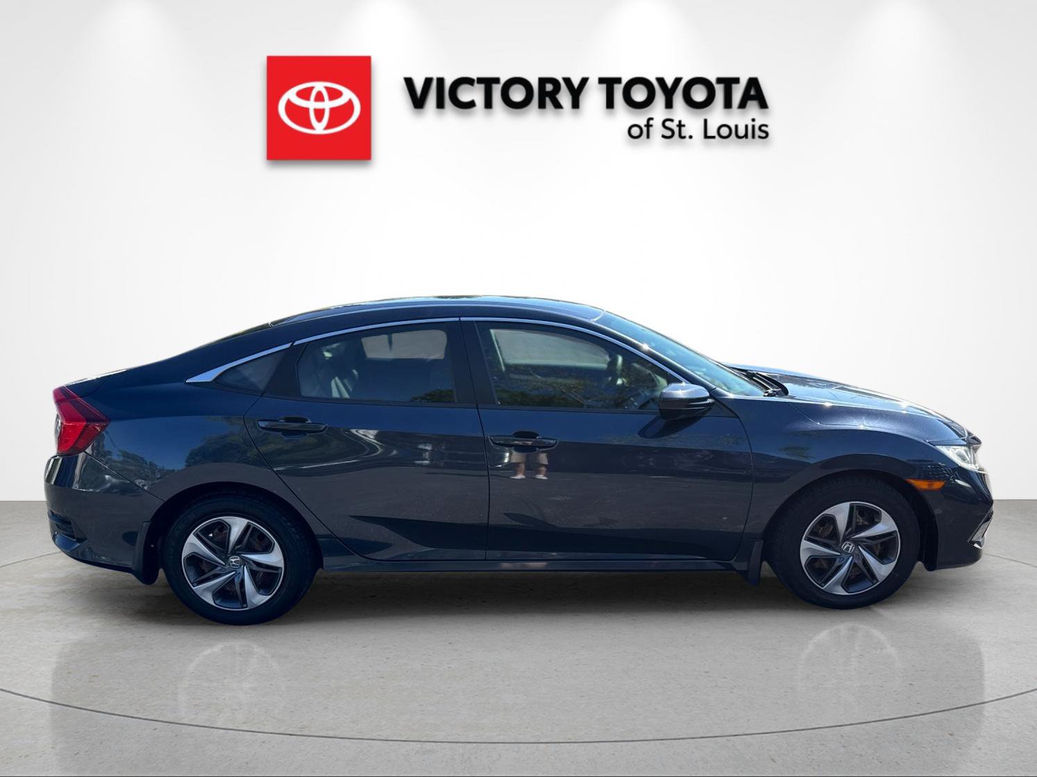 Used 2020 Honda Civic LX image 2