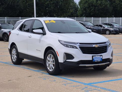 Used 2024 Chevrolet Equinox LT FWD image 4