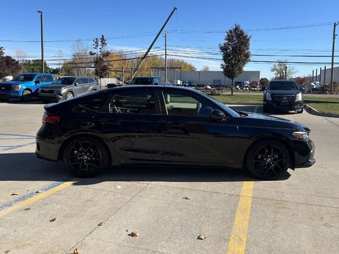 Used 2023 Honda Civic Sport image 5
